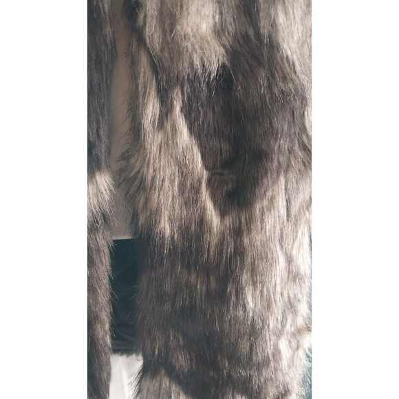BCBGeneration Faux Fur Open Vest Sz Small Runs Big (NEW $148) - Picture 4 of 8